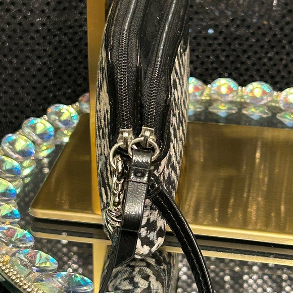 Coach Donnegal Double Zip Black and White Tweed Wristlet Approx. 8 x 4 - Picture 6 of 14